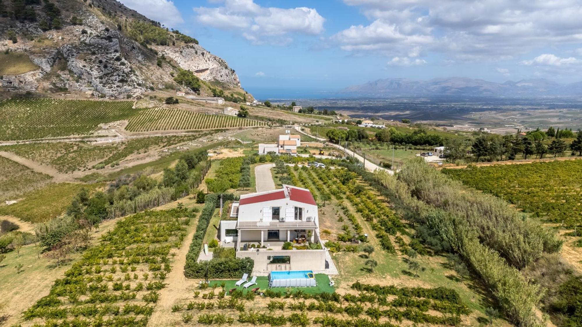 Villa Bonifato Vista Sulle Campagne E Sul Mare Siciliano Cozy House Italy Alcamo Bagian luar foto