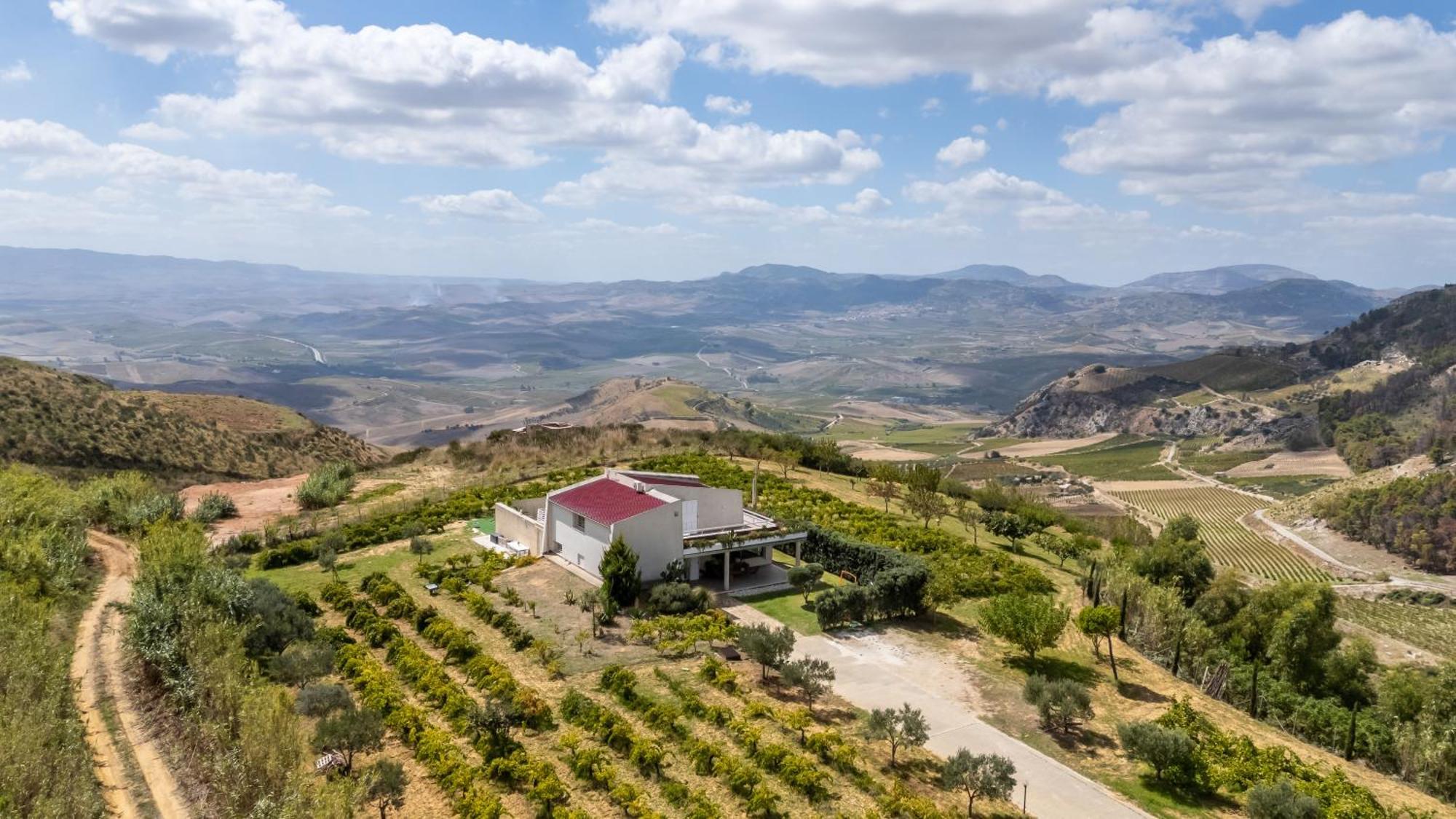 Villa Bonifato Vista Sulle Campagne E Sul Mare Siciliano Cozy House Italy Alcamo Bagian luar foto